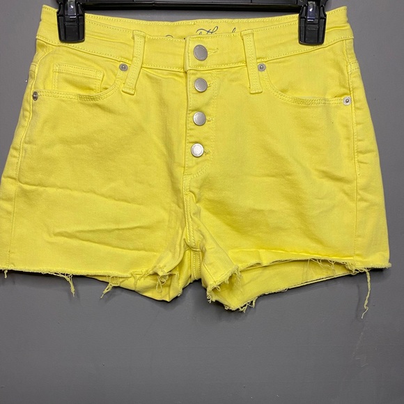 Universal Threads High-Rise Shortie Shorts - Picture 1 of 7